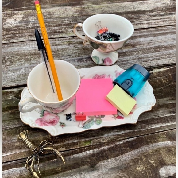 3 piece Tea Set, Vanity Set Burton + Burton Romantic Rose Desk Organizer - Picture 3 of 10